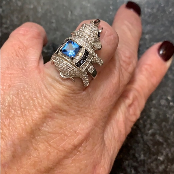 Sterling Silver Elephant Ring - Picture 3 of 8